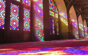 کاربرد شیشه رنگی در و پنجره دوجداره