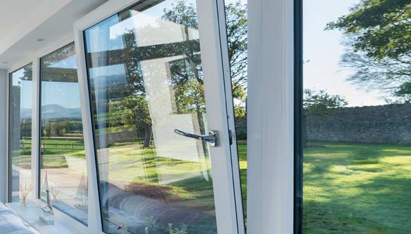 درو پنجره دو جداره بالکن