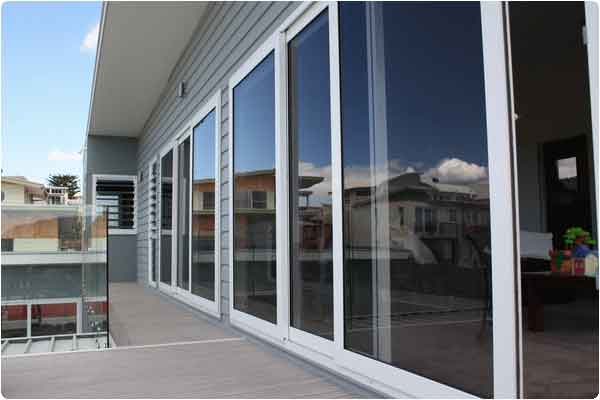 چند مورد از معایت پنجره های قدیمی آلومینیومی