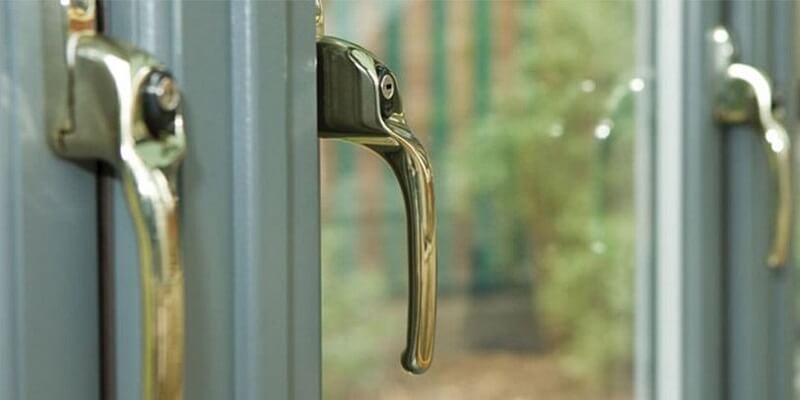 معرفی انواع دستگیره در و پنجره دوجداره در یزد