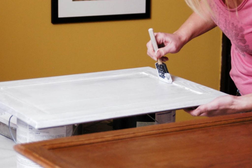 رنگ آمیزی کابینت آشپزخانه