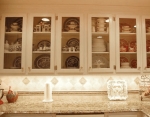 کابینت های شیشه‌ای چگونه کابینتی هستند؟